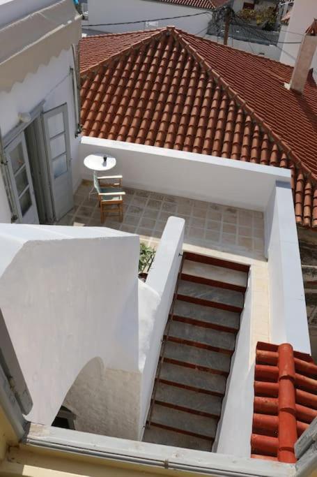 Christina'S Stone House Apartment Hydra  Extérieur photo