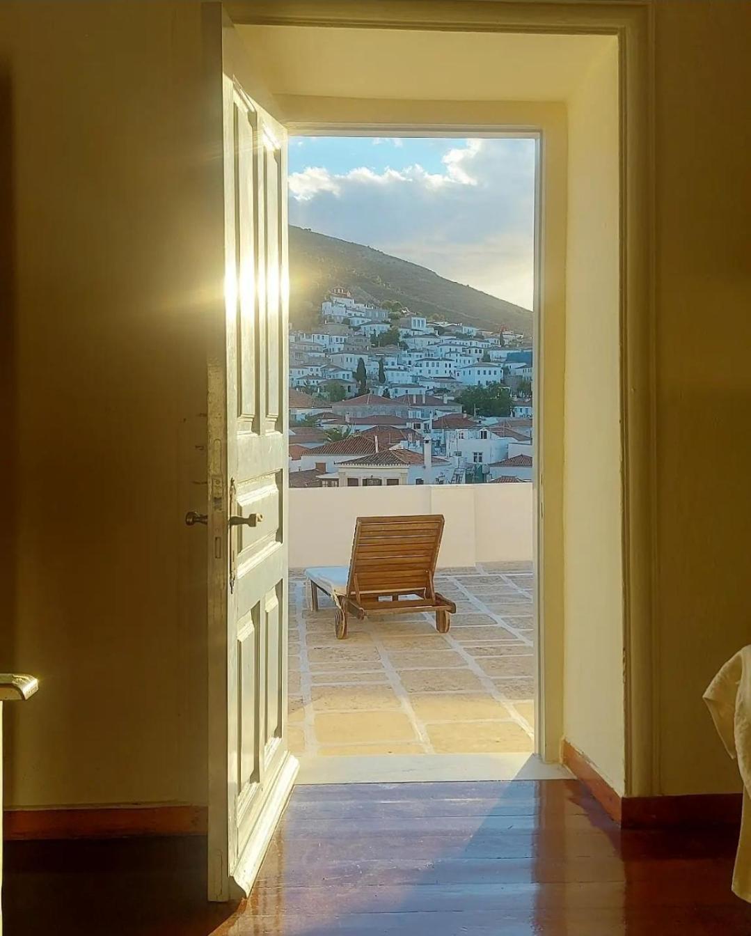 Christina'S Stone House Apartment Hydra  Extérieur photo